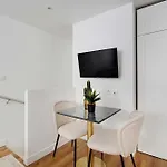 Modern Studio - 2P - Canal Saint Martin